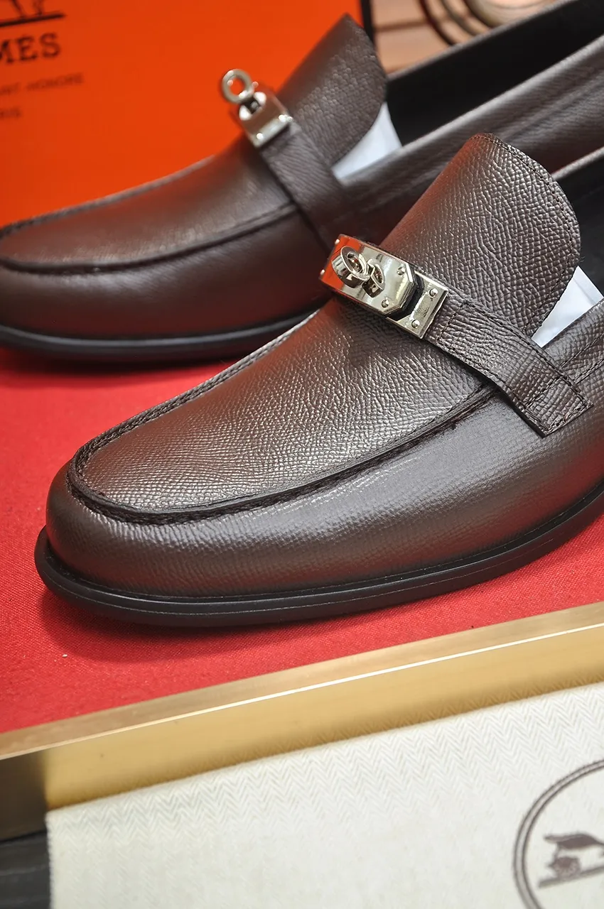 Men's shoes💰540💶[HERMES] (cowhide lining)🍀Italian top luxury🍀He does not pursue novel styles and gorgeous colors, but attracts the favor of successful men with his flawless, elegant and classic style. Formal leather shoes This very comfortable, simple and stable style allows you to easily match any style! The pattern is absolutely 1:1 refined from the original case, and we strive for excellence in materials, imported cowhide + cowhide lining💪💪💪extraordinary texture👍! .Code number: 38-45 (45 customized)